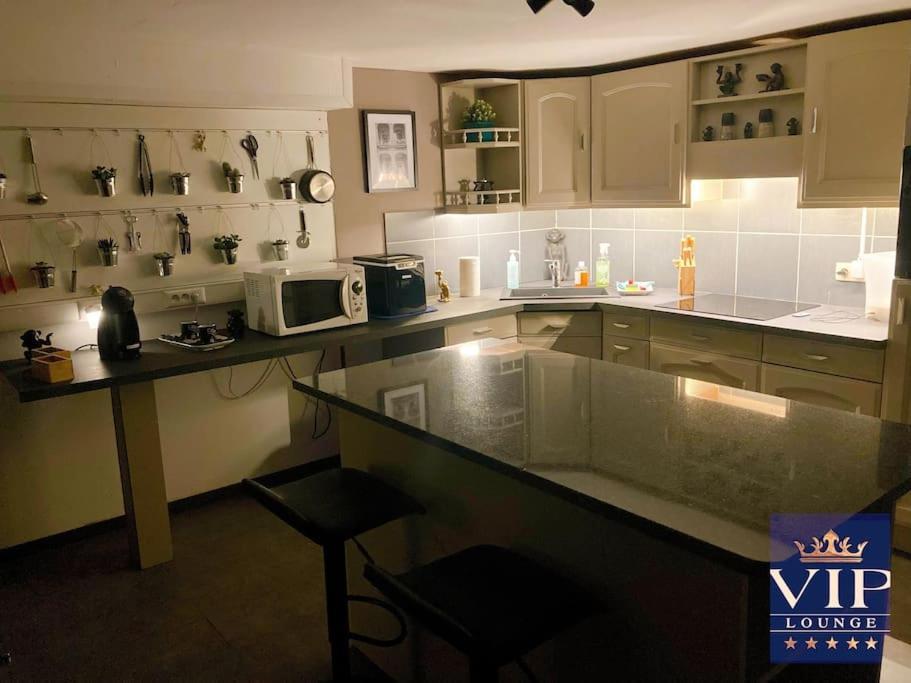 Vip Lounge Appartement Avec Jacuzzi Et Jardin Andenne Exterior photo